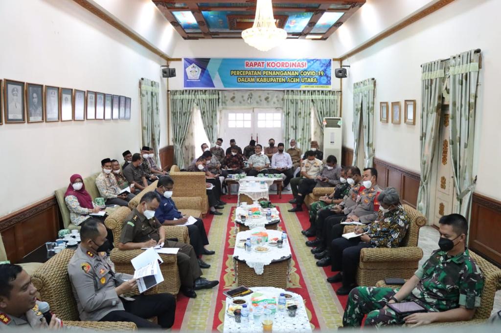 Rapat Koordinasi (Rakor) percepatan vaksinasi Covid-19 dengan Forkompinda Aceh Utara di Pendopo Bupati Aceh Utara. Foto: tim durasi