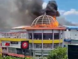 Breaking News: Suzuya Mall Banda Aceh Terbakar