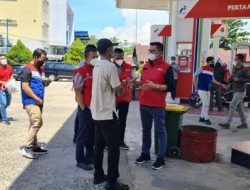 Pastikan Distribusi Energi Saat Ramadhan, Direksi Pertamina Tinjau SPBU di Kalimantan Selatan