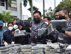 TNI AL Gagalkan Penyelundupan 179 Kg Kokain Bernilai Rp1,25 Triliun di Perairan Selat Sunda