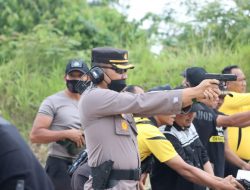 HUT Bhayangkara ke-76, Polisi dan Wartawan Lhokseumawe Ikut Lomba Menembak