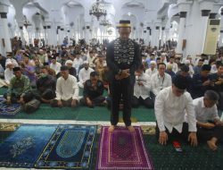 Teriakan Warga ‘Anies Presiden’ Juga Menggema di Halaman Masjid Raya Baiturrahman, Kota Banda Aceh