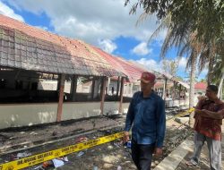 Bardan Sahidi Tinjau Lokasi Kebakaran Di SMAN Modal Bangsa