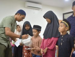 Karyawan PT. PIS Santuni Anak Yatim Desa Binaan dan Bukber