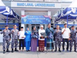 TNI AL Serahkan Paket Lebaran Kepada Masyarakat Dan Prajurit Lanal Lhokseumawe