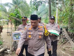 Kapolres Bireuen Antar Bantuan Untuk Anak Yatim Piatu Dikecamatan Makmur