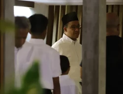 Awali Pendaftaran Capres, Anies Baswedan Jadi Imam Shalat Subuh Berjamaah