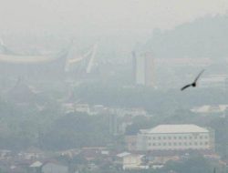 Wali Kota: Kabut Asap Kian Parah, Warga Padang Diimbau Pakai Masker