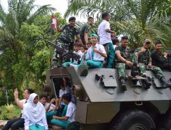 Yonif 113/JS Pengenalan Alutsista TNI di Sekolah Sukma Bangsa Bireuen