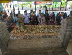 Anies Berziarah ke Makam Pendiri Kerajaan Samudera Pasai di Aceh