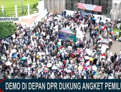 Unjuk Rasa di Depan Gedung DPR Dukung Hak Angket dan Pemakzulan Jokowi