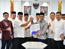 Disaksikan Pj Gubernur, TAPA dan Ketua DPRA Teken Pengesahan APBA 2024