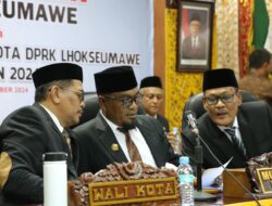 Murhaban Pimpin Rapat Paripurna di Akhir Masa Jabatan Ketua DPRK Lhokseumawe