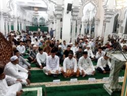 Sambut Maulid Nabi, Dr. Jufri Yahya Beri Tausiah Inspiratif di Masjid Bujang Salim Dewantara