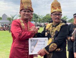 Kajari Bireuen Terima 3 Penghargaan Dari Pj Bupati Bireuen