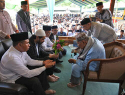 Mualem Dipeusijuek di Muzakarah Ulama Se-Aceh, Waled NU: Mualem jet ke Gubernur Aceh, nyan titipan kamoe, laen hana dikamoe!