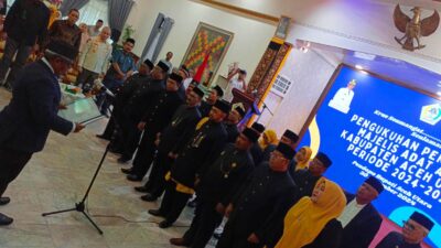 Lantik Pengurus Baru, Mahyuzar Titip 3 PR Harus Dituntaskan MAA Aceh Utara