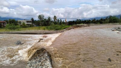 Tanggul Jebol, Rendam Rumah Hingga Jalan Nasional Putus di Aceh Tenggara