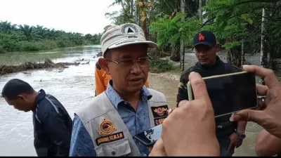 Beda Hukuman 3 Pejabat dan 8 Anggota Damkar Yang Disanksi Ayah Wa !