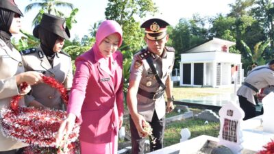 Sambut Hari Bhayangkara Ke 79 Kapolres Bireuen Ziarah dan Tabur Bunga di TMP Geulumpang Payong