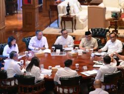 Prabowo Kumpulkan Menteri di Hambalang