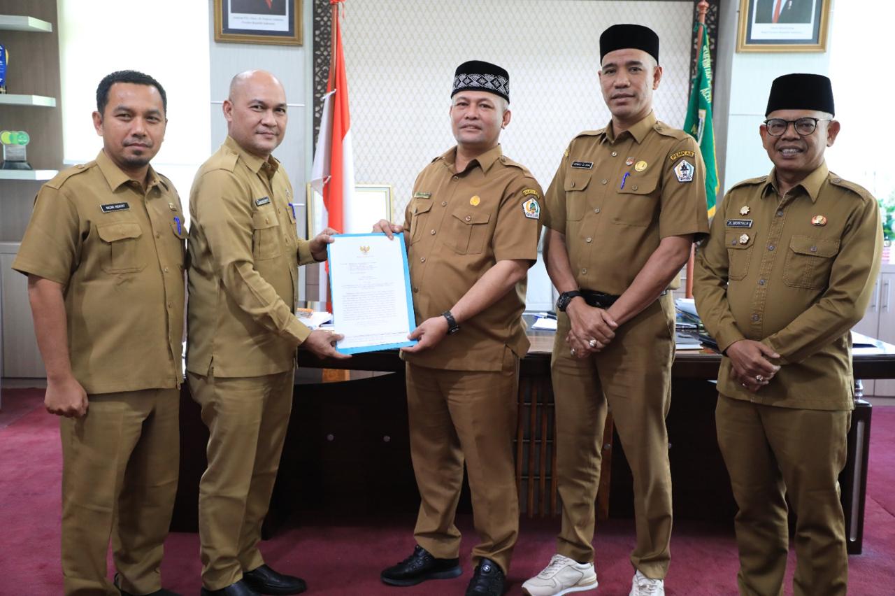 Surat Edaran Bupati Aceh Utara Nomor 771 Tahun 2025 tentang Larangan Gratifikasi, Suap, dan Pungutan Liar (Pungli) pada layanan administrasi kependudukan. Dok/Prokopim Setdakab Aceh Utara