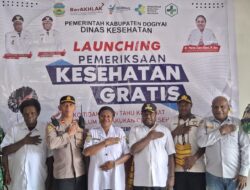Pemeriksaan Kesehatan Gratis di Dogiyai Diluncurkan, Prajurit Yonko 465 Kopasgat Hadir Beri Dukungan