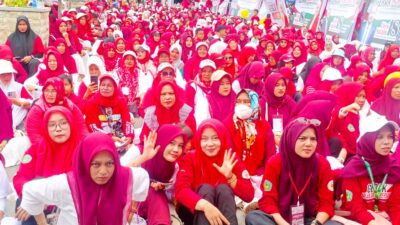 Ribuan Warga Lhokseumawe Meriahkan Jalan Santai Dies Natalis ke-18 STIKes Darussalam