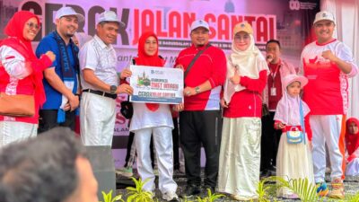 Usai Jalan Santai, Asnimar Bersiap Terbang Umroh Gratis Bir Ali