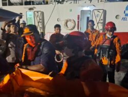 Tim KPLP KSOP Gabungan Evakuasi Jenazah Nahkoda Kapal Mv. True Nord Asal Sri Langka di Perairan Krueng Geukueh