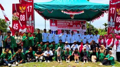 Mahasiswa KKN Unimal Jalan Sehat Bersama Warga Padang Sakti