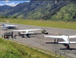 Dukungan Satgas Korpasgat Penghubung Transportasi Udara Strategis Intan Jaya