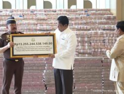 Disaksikan Presiden Prabowo, Kejagung Serahkan Uang Rp 13,2 Triliun Hasil Sitaan Korupsi CPO ke Negara