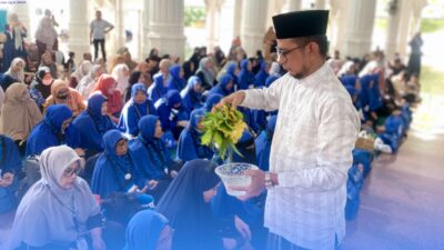 Puluhan Jemaah Umroh Bir Ali Diberangkatkan ke Tanah Suci