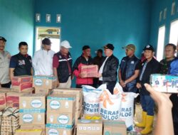 Bupati Aceh Utara Ayah Awa Salurkan Bantuan Banjir