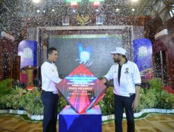 Momen Haru Mualem Kenang Abu Razak, Pada Malam Penganugerahan Atlet Berprestasi