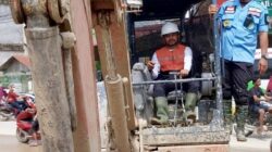 Baitul Mal Peduli Bencana Sapu Bersih Material Banjir di 5 Kecamatan Terparah Aceh Utara