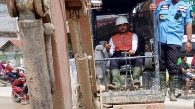 Baitul Mal Peduli Bencana Sapu Bersih Material Banjir di 5 Kecamatan Terparah Aceh Utara