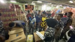 KRI Banda Aceh-593 Sandar di Pelabuhan Krueng Geukueh, Bawa Bantuan Logistik Pascabencana Banjir untuk Aceh