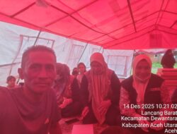 Terjang Banjir dan Terobos Hutan, Geuchik Lancang Barat Tempuh Perjalanan Darat Demi Warga