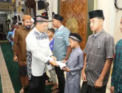 Mendagri Tito Shalat Jumat dan Tinjau Rekonstruksi Pascabencana Aceh Timur