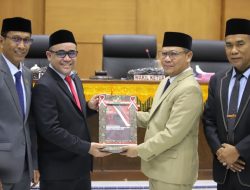 Wabup Pidie Hadiri Rapat Paripurna LKPJ dan Apresiasi Kinerja Pemkab