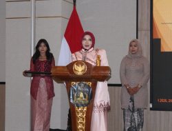 Satu Panggung dengan Tokoh Nasional, Anggota DPRA Bunda Salma Terima Kartini Award 2026