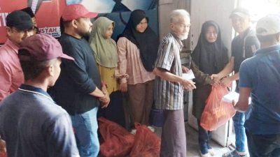 Alhamdulillah.., Puluhan Anak Yatim Banda Sakti Kegirangan Disantuni Partai Aceh