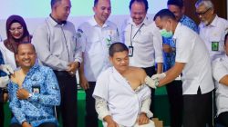 Cegah Penularan Campak, Tenaga Kesehatan Pidie di Vaksin