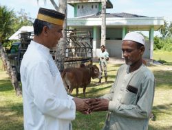 Unimal Salurkan Hewan Kurban ke Tujuh Desa Binaan di Aceh Utara dan Lhokseumawe