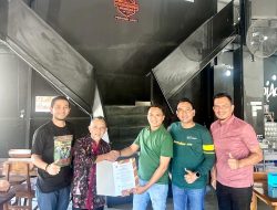 Ketua Pengprov PGI Aceh Serahkan SK Kepengurusan PGI Bireuen