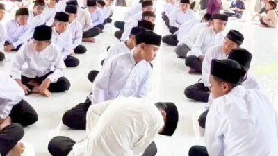 Ribuan Warga Tumpok Teungoh Hadiri Maulid Nabi di Masjid Al-Mukhlisin