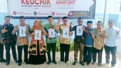 Calon Keuchik Gampong Tumpok Teungoh Pamer Nomor Urut