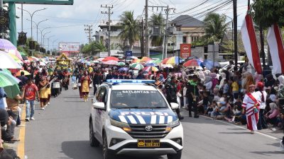 Polres Bireuen Sukseskan Jalannya Pawai Karnaval Semarak HUT Ke-81 RI Dipusat Kota Juang